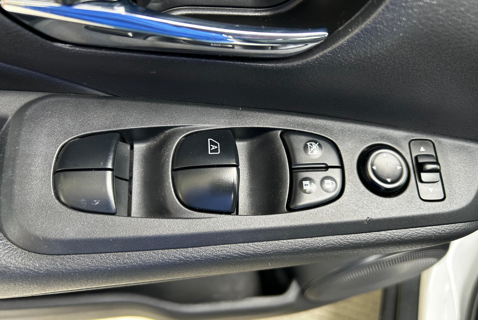 Nissan Kicks 2023 Automático color Blanco, Imagen #12