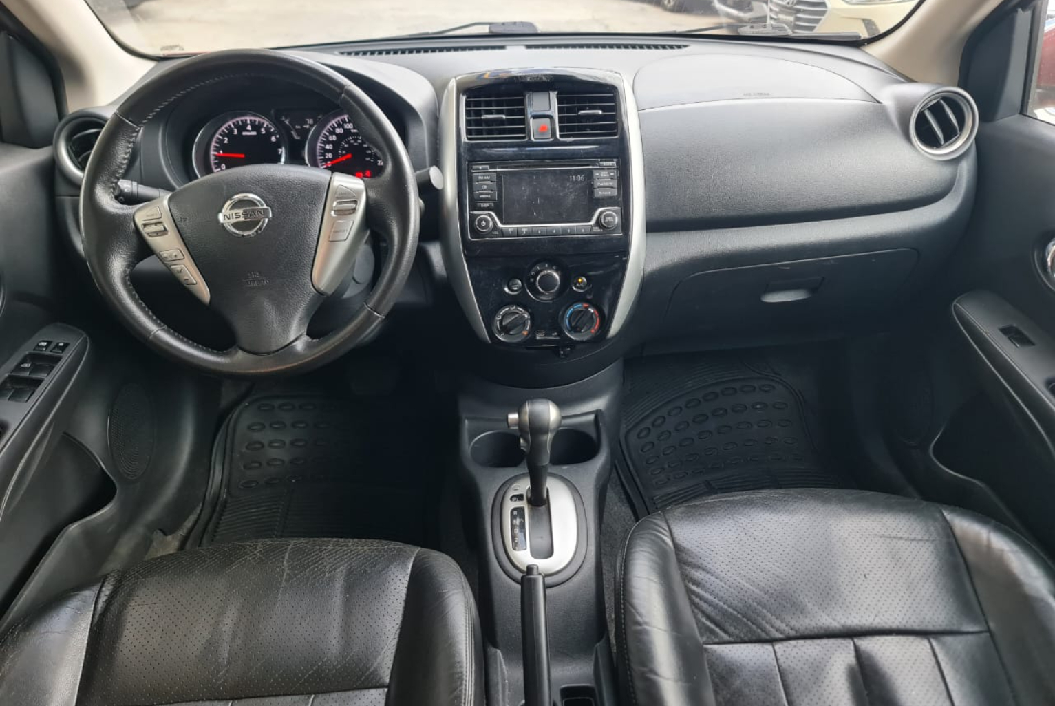 Nissan Versa 2017 Automático color Rojo, Imagen #9