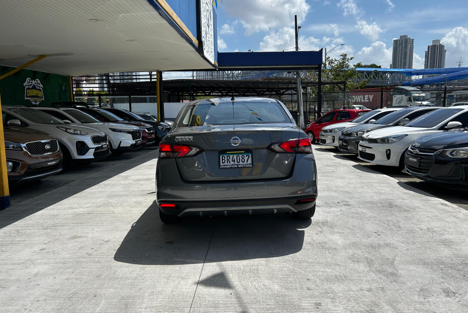 Nissan Versa 2020 Automático color Gris, Imagen #5