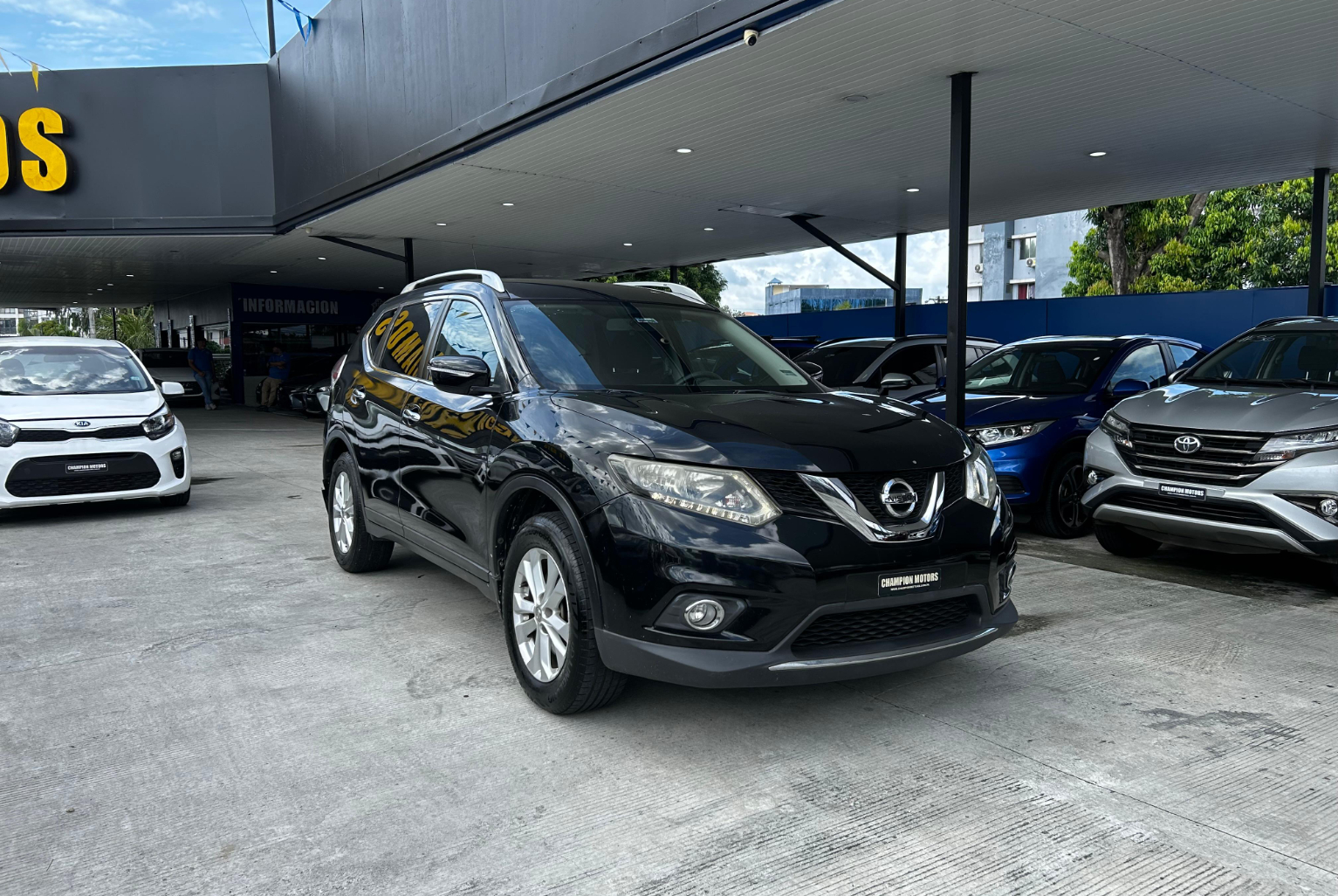 Nissan X-Trail 2018 Automático color Negro, Imagen #3