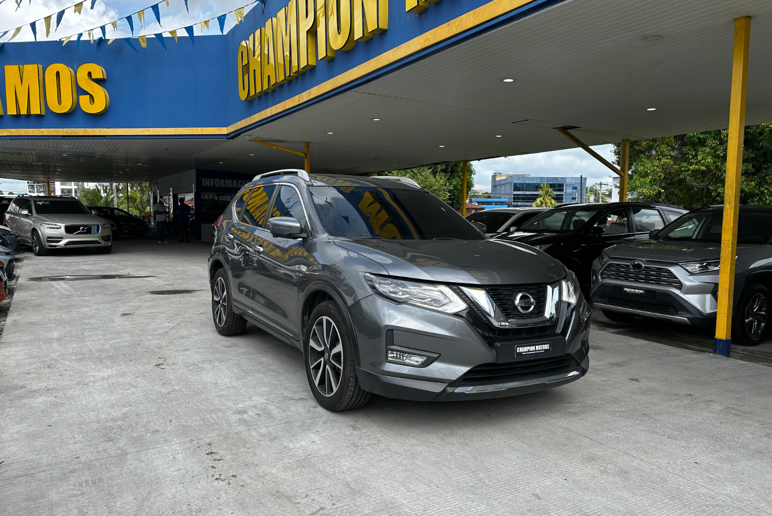 Nissan X-Trail 2019 Automático color Gris, Imagen #3