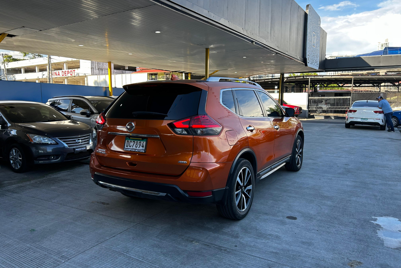 Nissan X-Trail 2021 Automático color Naranja, Imagen #4