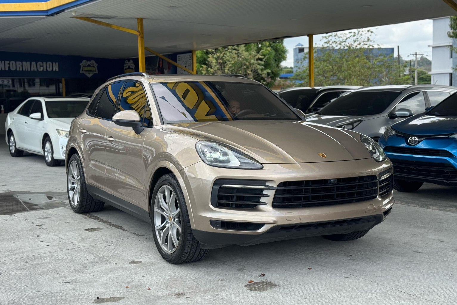Porsche Cayenne 2019 Automático color Beige, Imagen #3