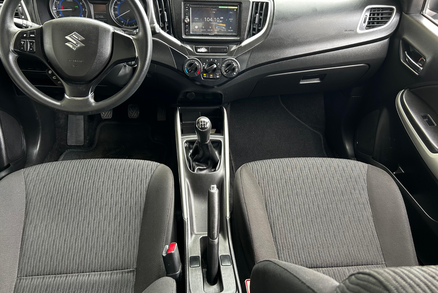 Suzuki Baleno 2019 Manual color Negro, Imagen #9