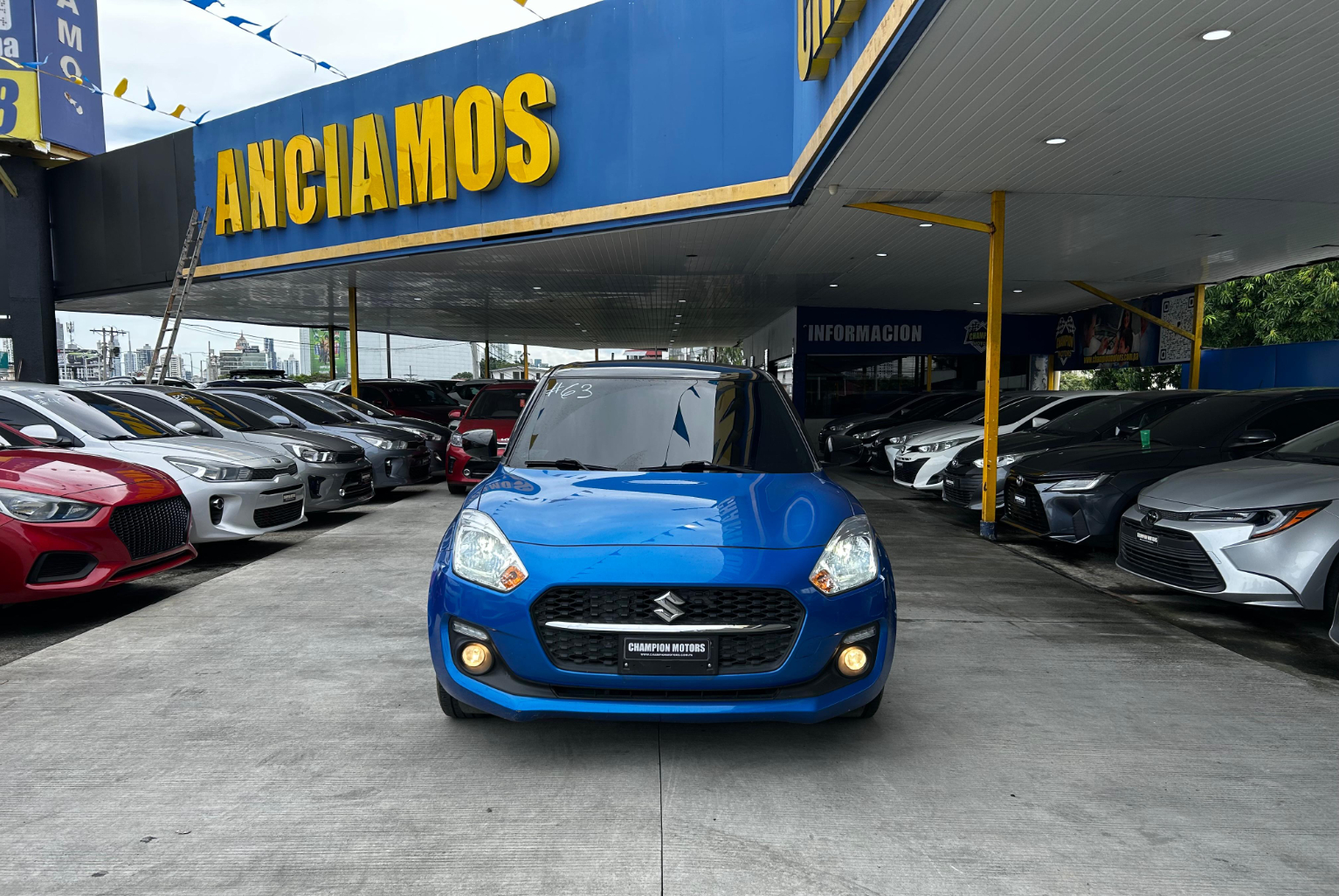 Suzuki Swift 2024 Automático color Azul, Imagen #2