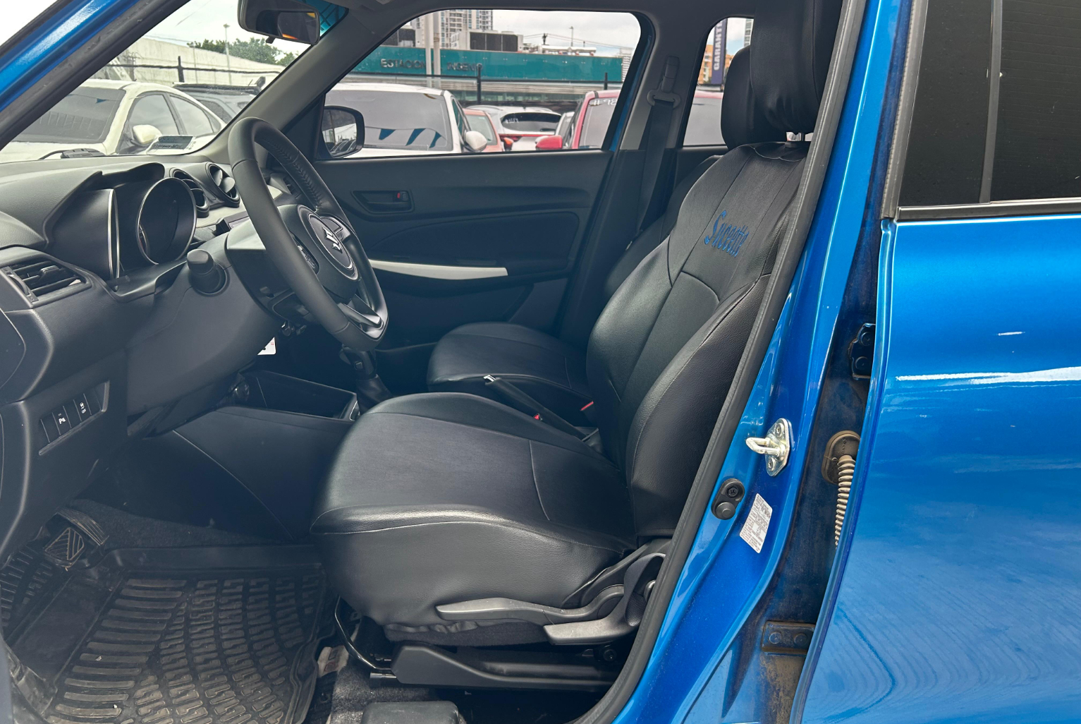 Suzuki Swift 2024 Automático color Azul, Imagen #8