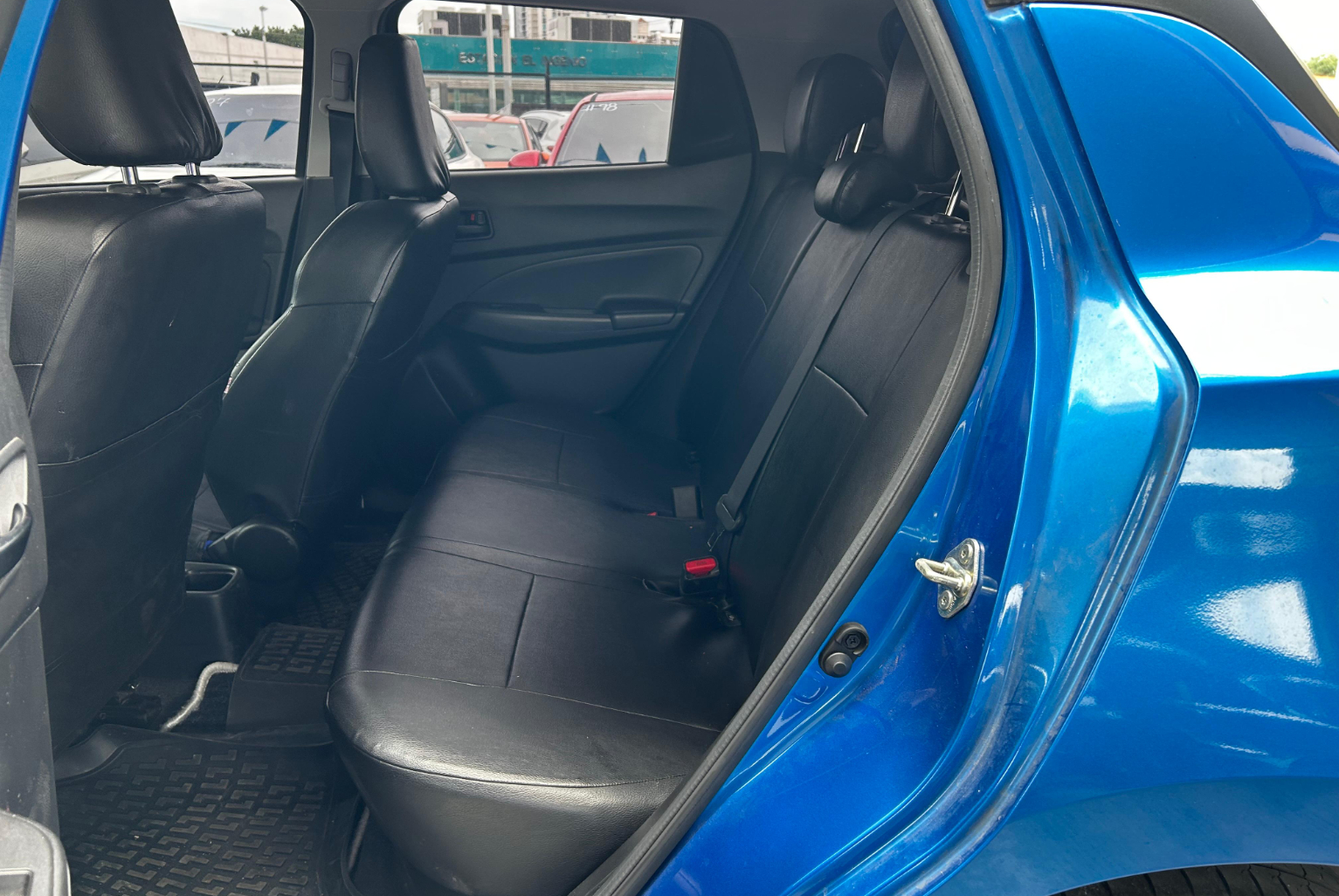 Suzuki Swift 2024 Automático color Azul, Imagen #9