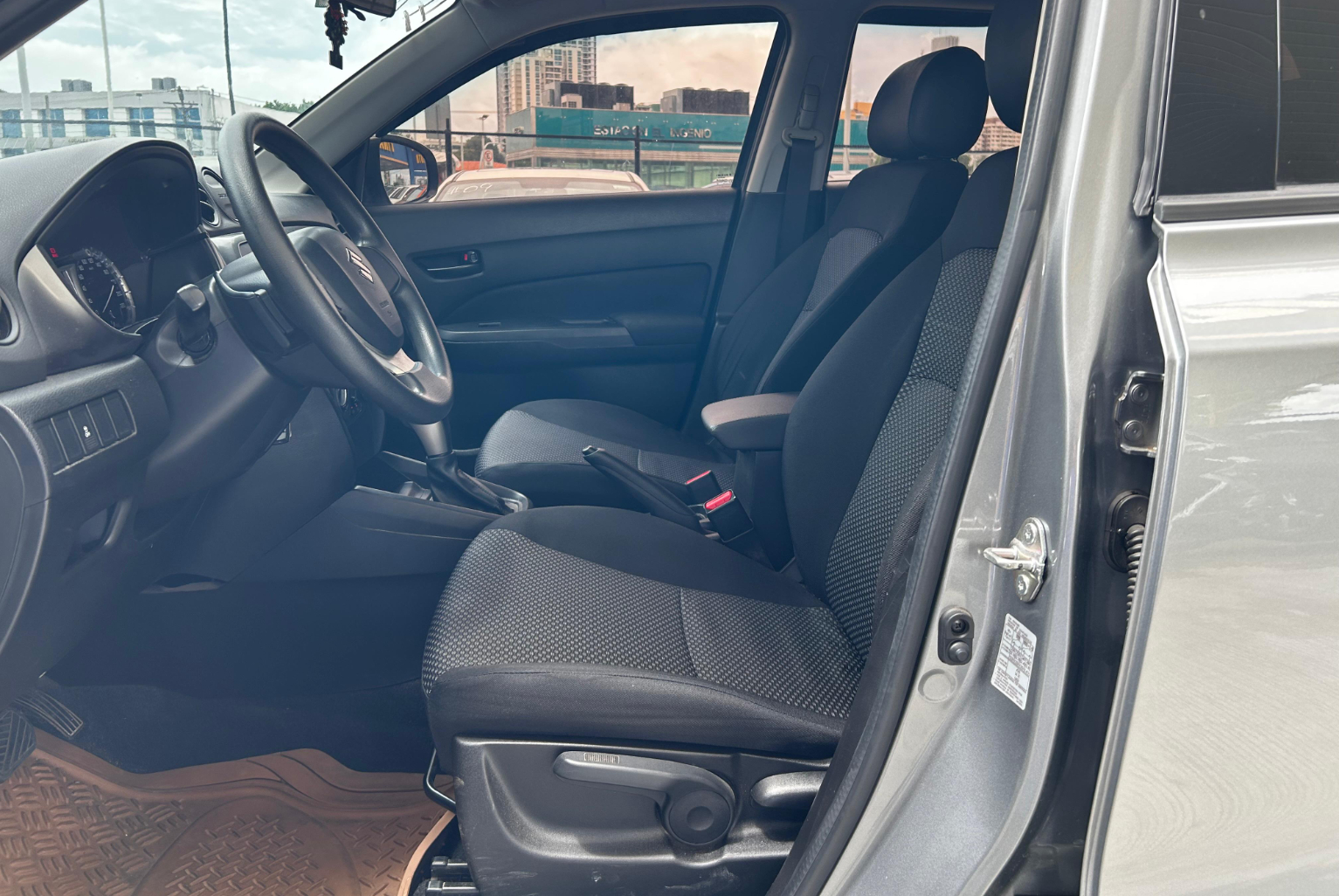 Suzuki Vitara 2020 Automático color Gris, Imagen #8