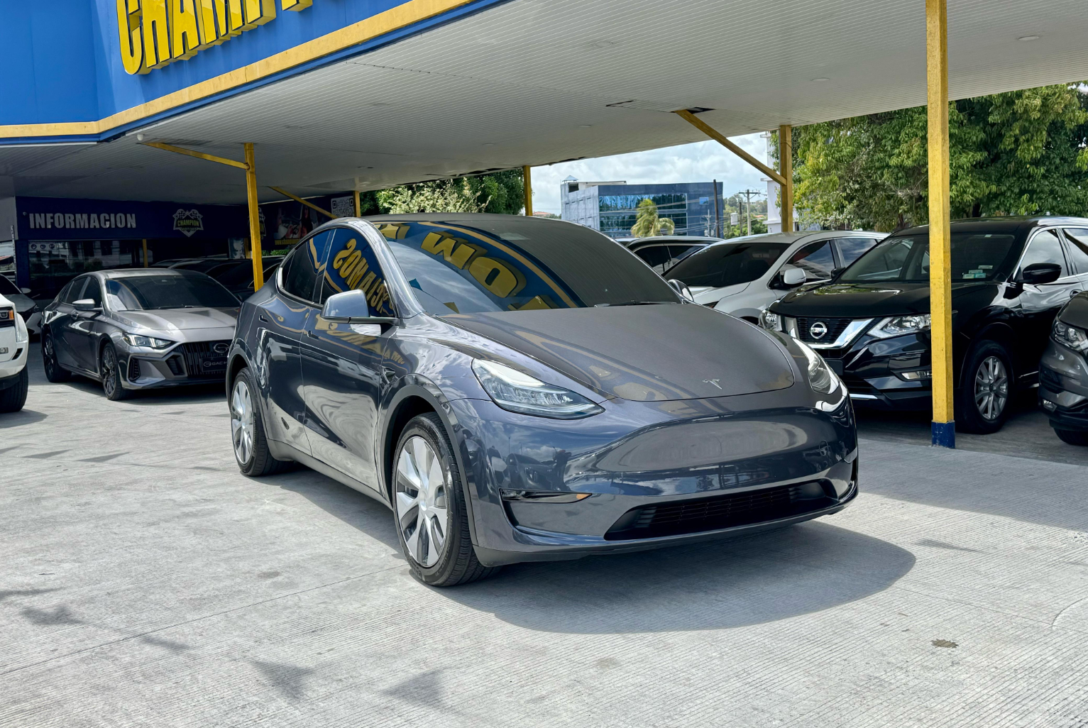 Tesla Y 2023 Automático color Gris, Imagen #3