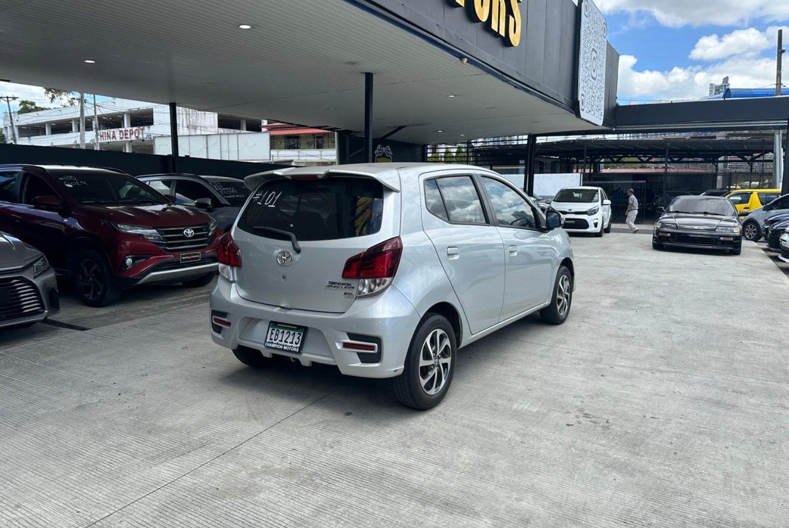 Toyota Agya 2019 Automático color Plateado, Imagen #4