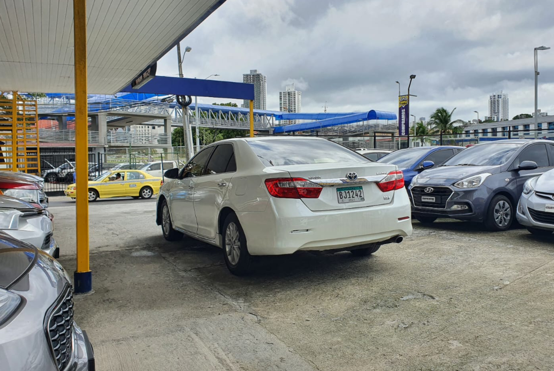 Toyota Camry 2013 Automático color Blanco, Imagen #6