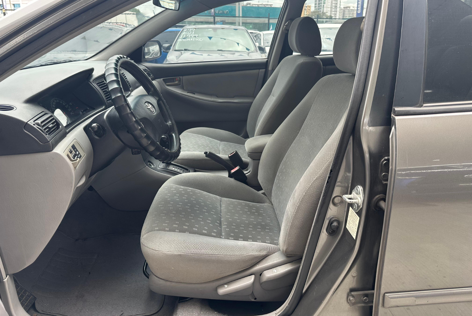 Toyota Corolla 2005 Automático color Gris, Imagen #7