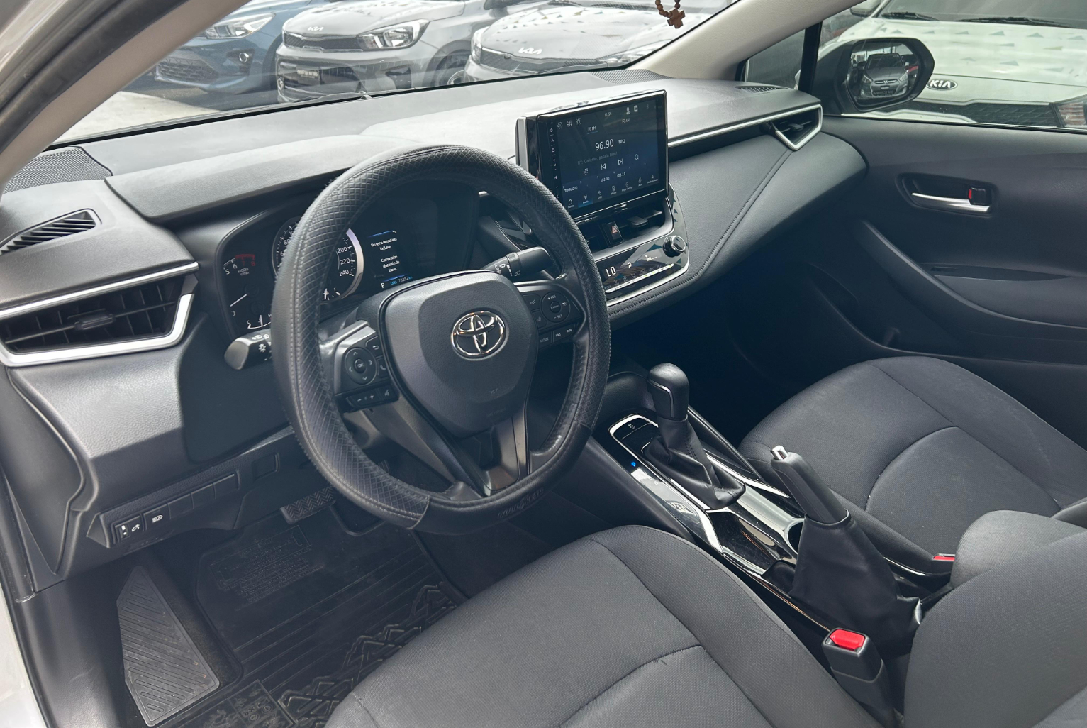 Toyota Corolla 2022 Automático color Plateado, Imagen #7