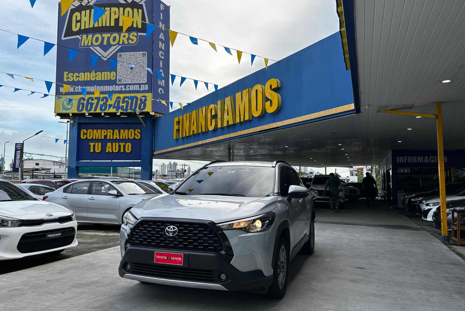 Toyota Corolla Cross 2022 Automático color Plateado, Imagen #1