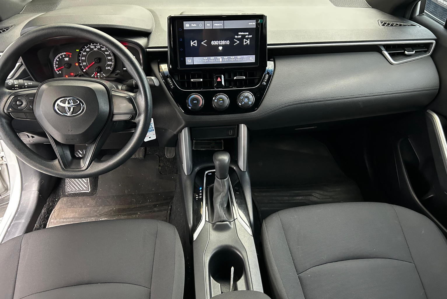 Toyota Corolla Cross 2022 Automático color Plateado, Imagen #8