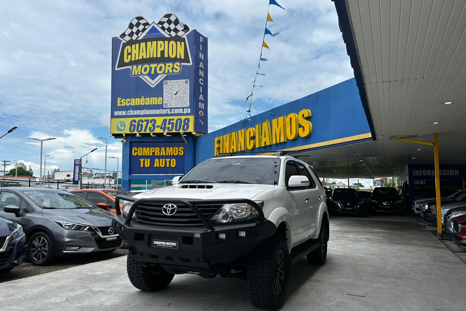 Toyota Fortuner 2015 Automático color Blanco, Imagen #1