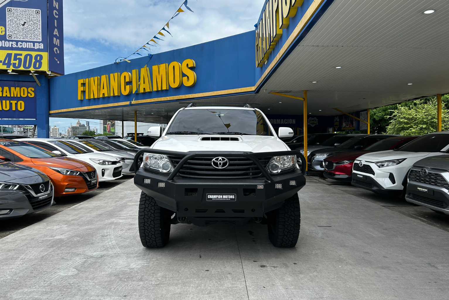 Toyota Fortuner 2015 Automático color Blanco, Imagen #2