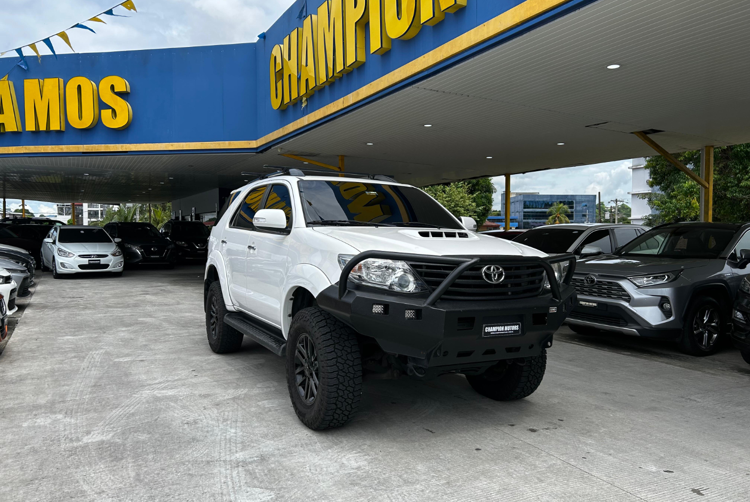 Toyota Fortuner 2015 Automático color Blanco, Imagen #3