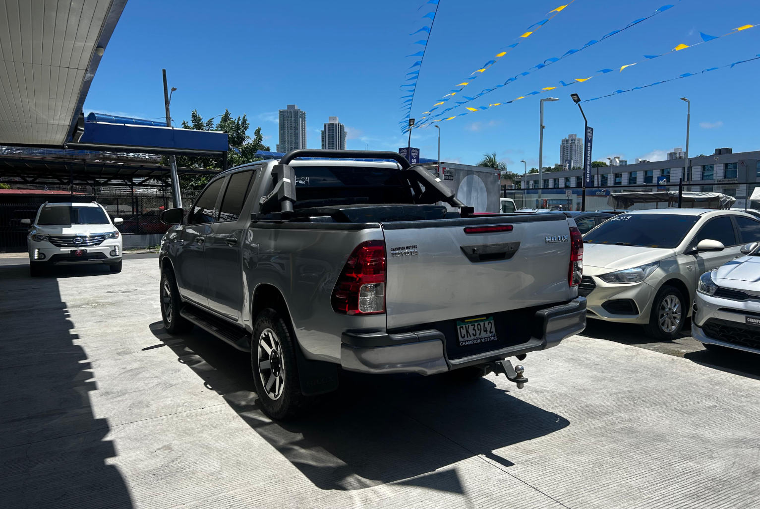 Toyota Hilux 2017 Manual color Plateado, Imagen #6