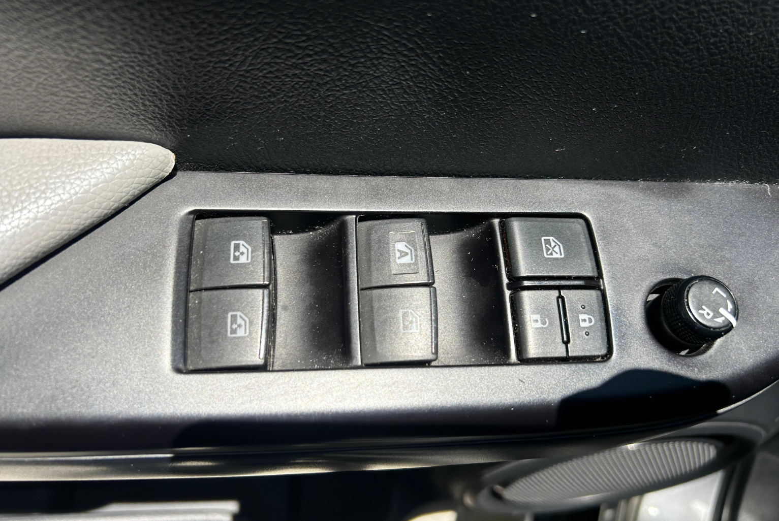 Toyota Hilux 2017 Manual color Plateado, Imagen #11