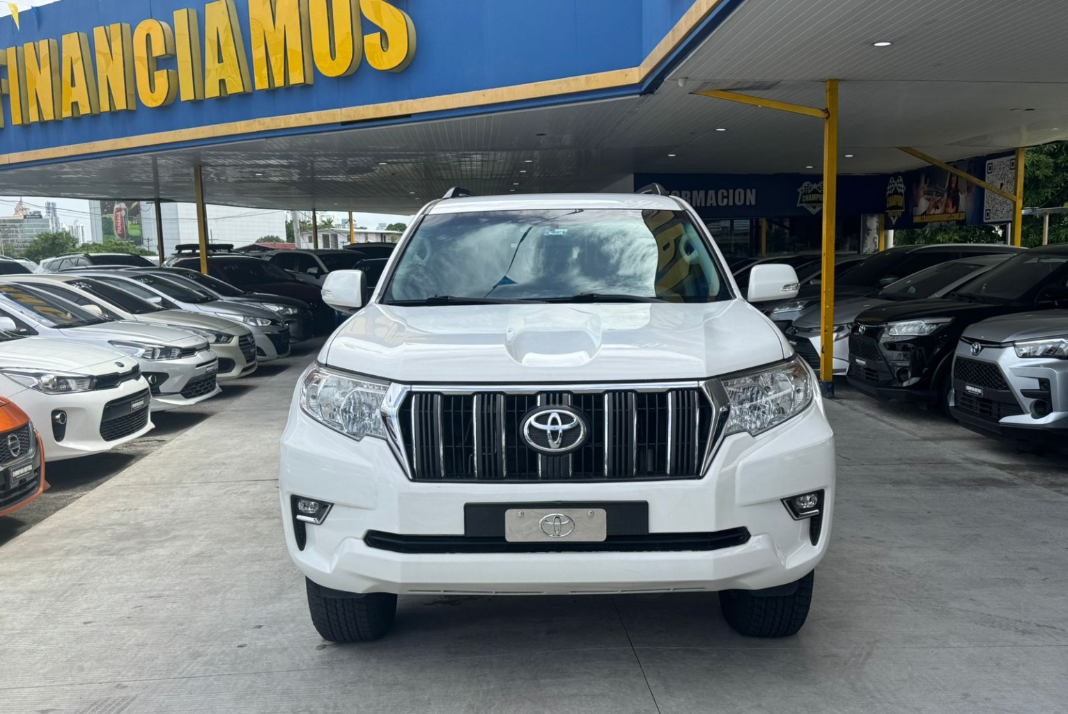 Toyota Prado 2019 Automático color Blanco, Imagen #2