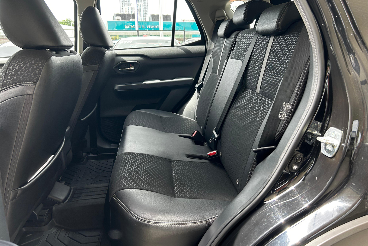 Toyota Raize 2023 Automático color Negro, Imagen #10
