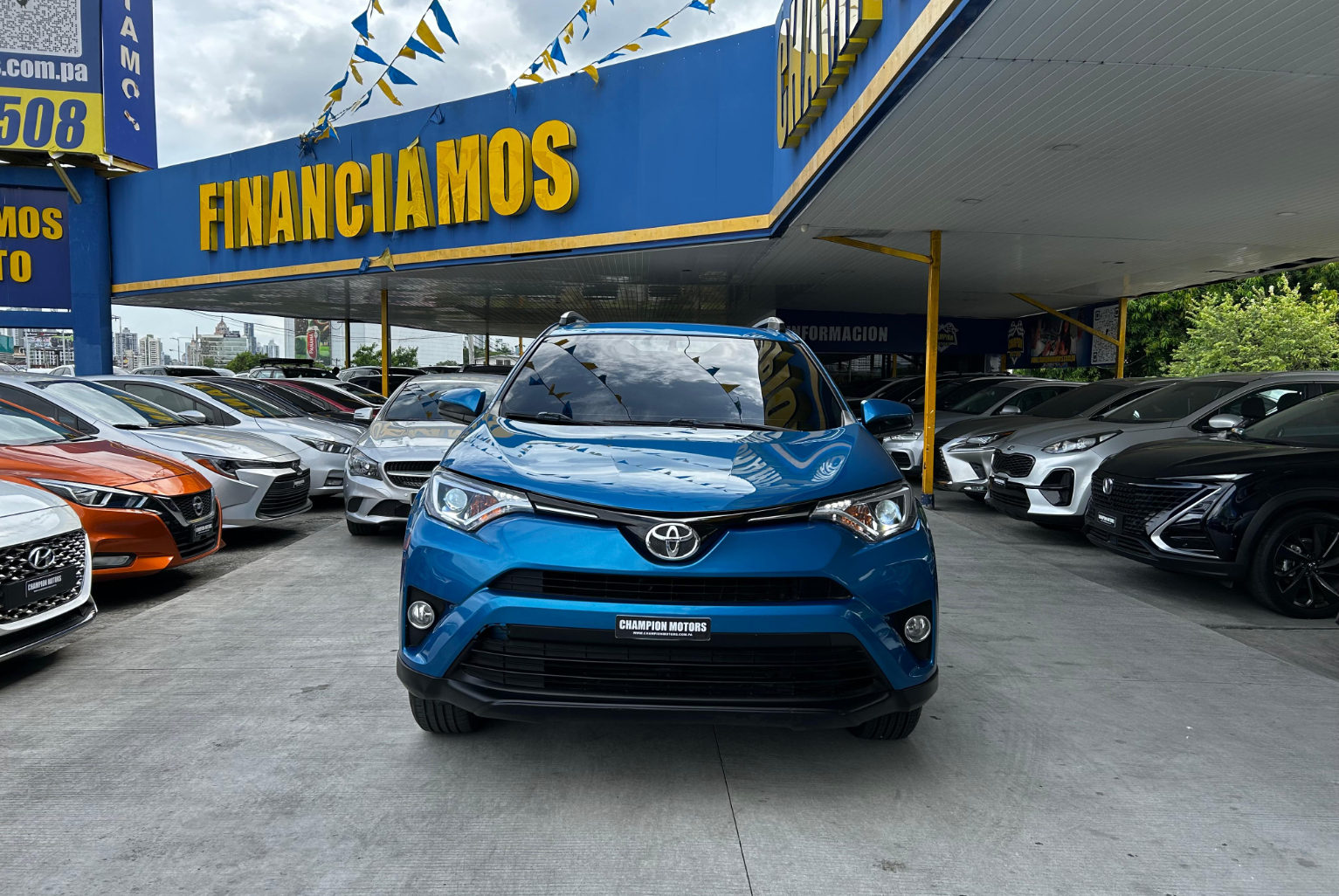 Toyota RAV4 2017 Automático color Azul, Imagen #2