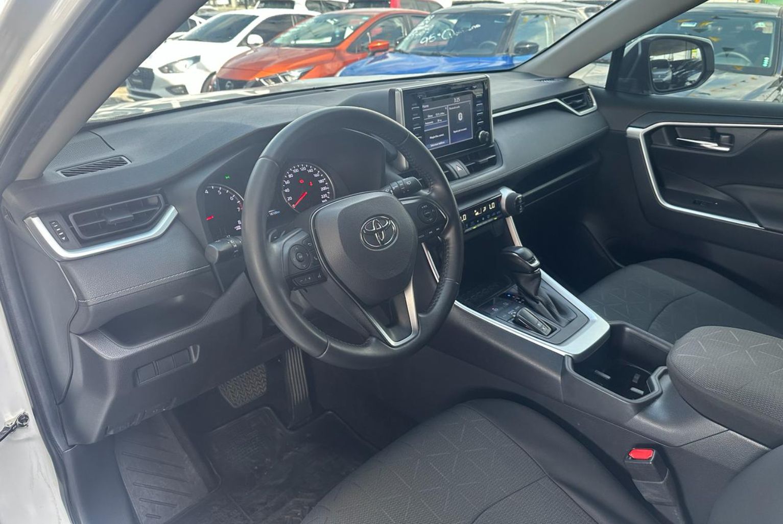 Toyota RAV4 2022, Foto 7