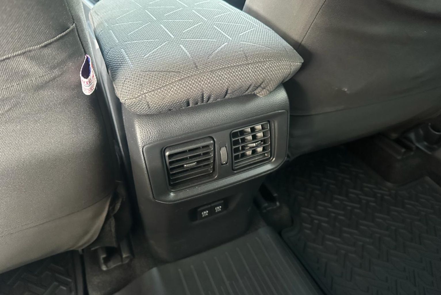 Toyota RAV4 2022, Foto 14