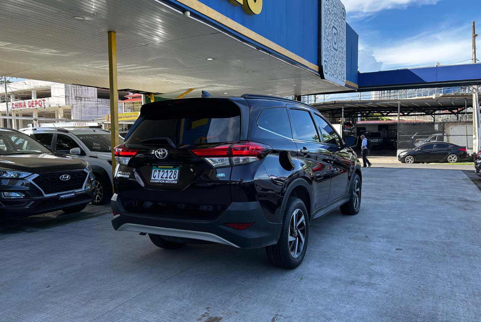Toyota Rush 2019 Automático color Negro, Imagen #4