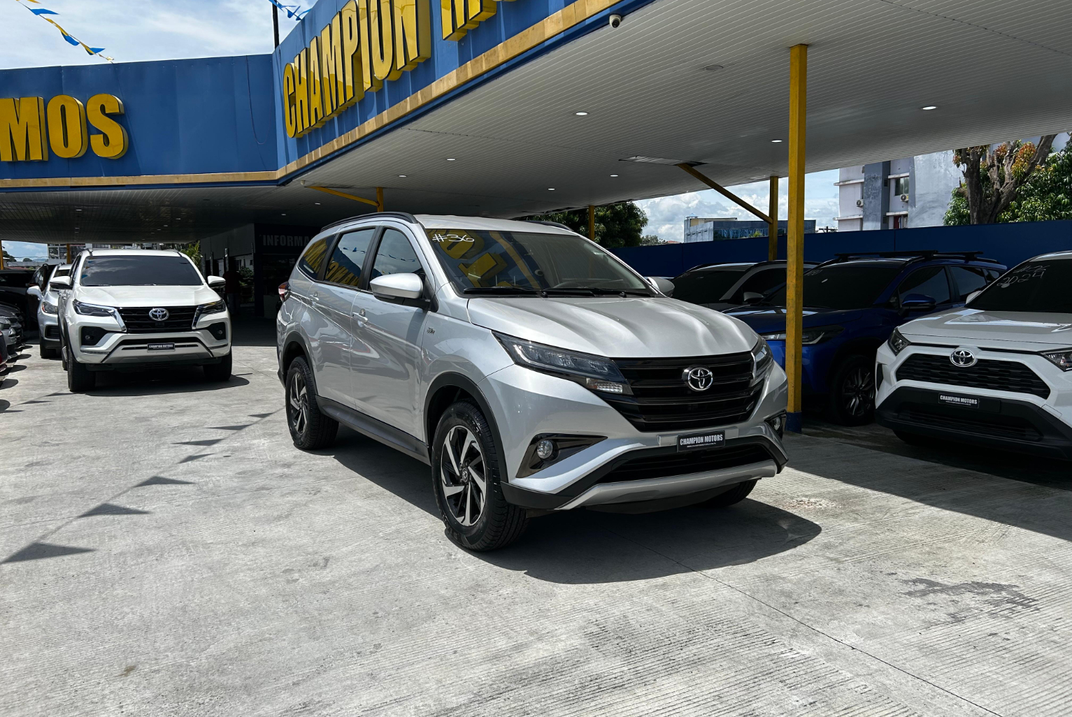 Toyota Rush 2019 Manual color Plateado, Imagen #3