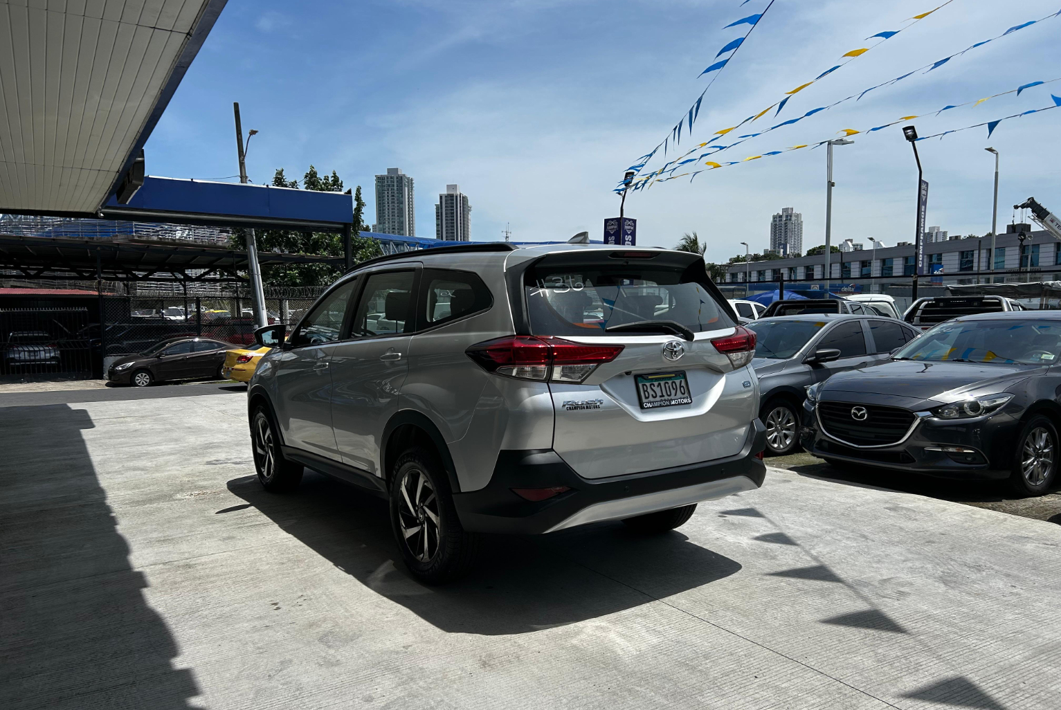 Toyota Rush 2019 Manual color Plateado, Imagen #6