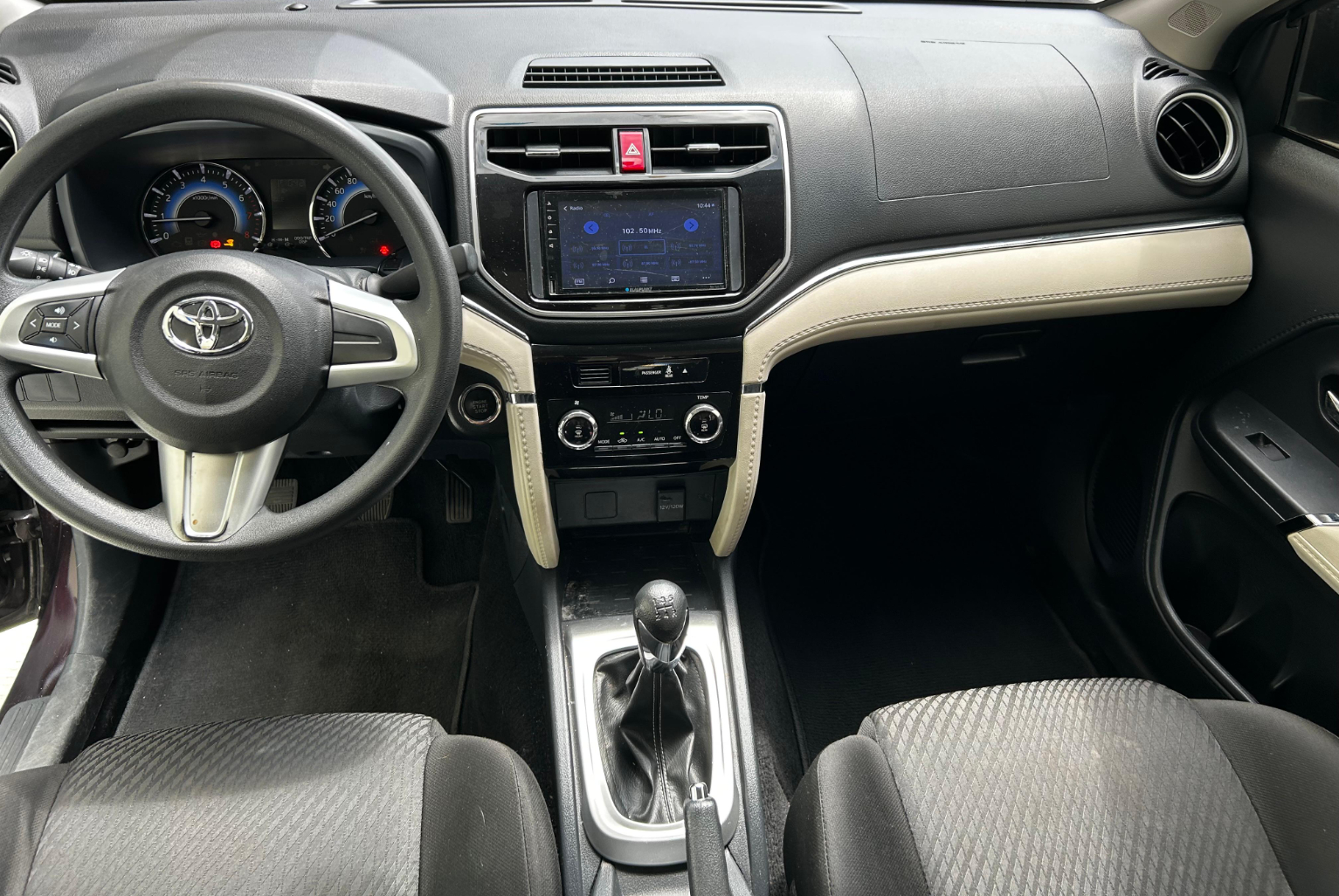 Toyota Rush 2021 Manual color Negro, Imagen #9