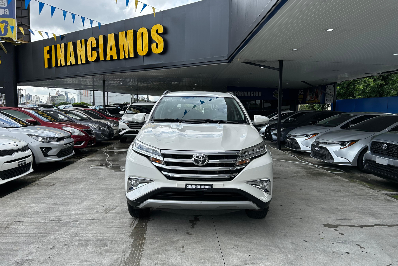 Toyota Rush 2024 Automático color Blanco, Imagen #2