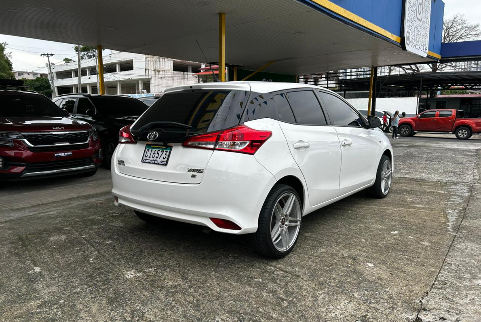Toyota Yaris 2018 Automático color Blanco, Imagen #4