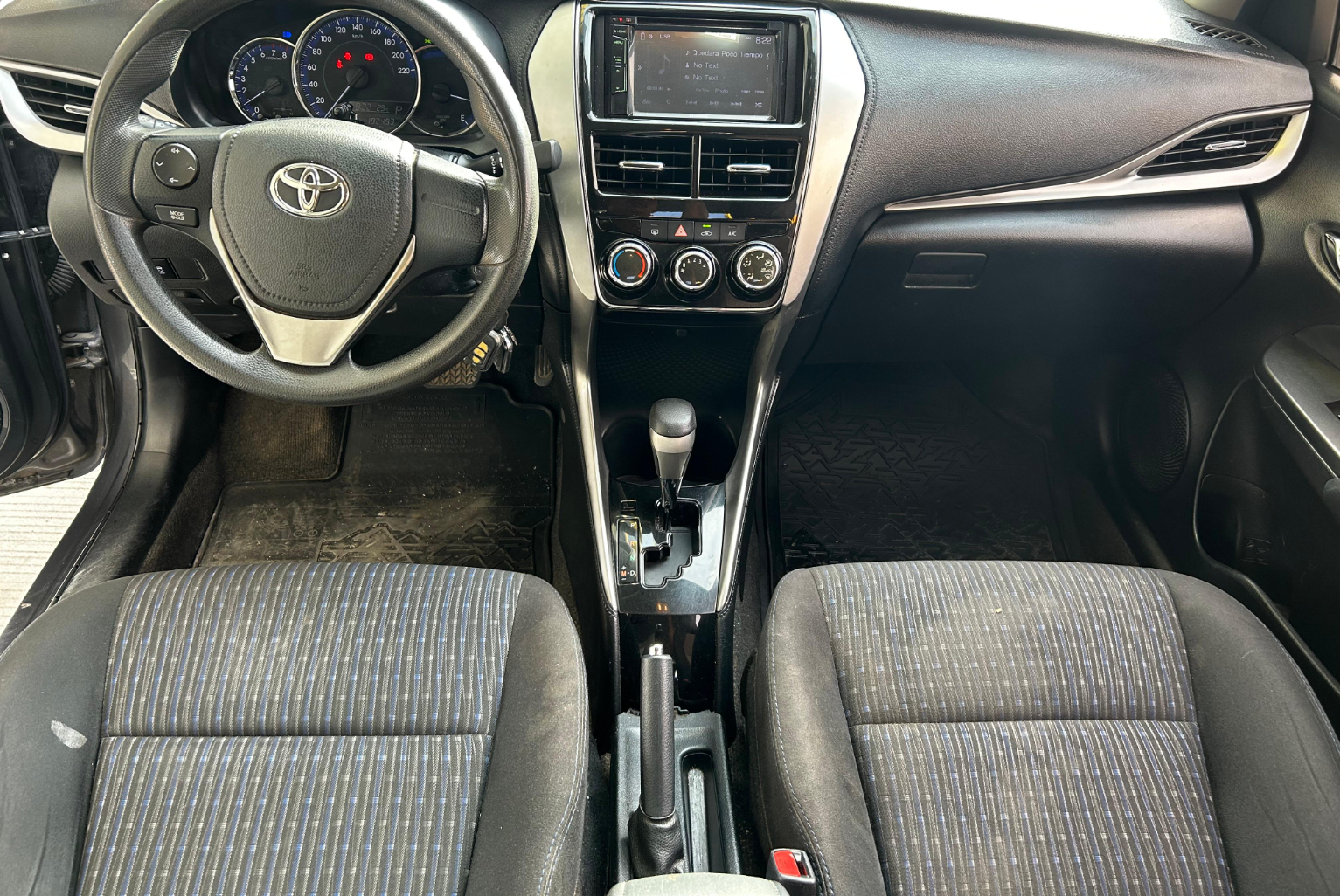 Toyota Yaris 2018 Automático color Gris, Imagen #8