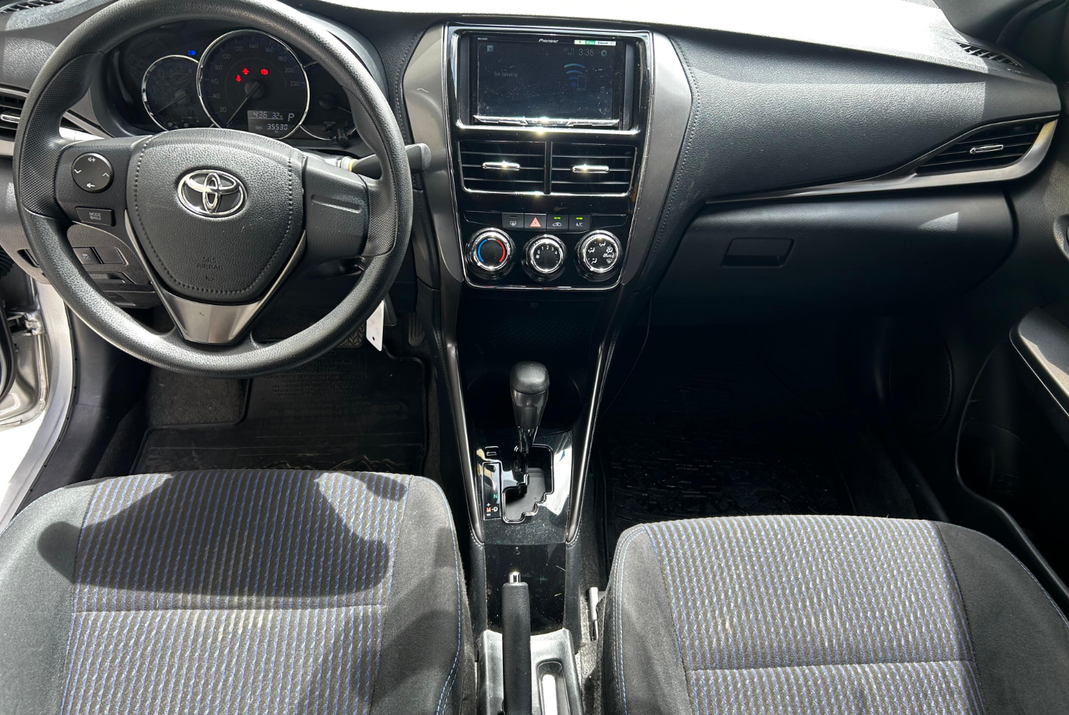 Toyota Yaris 2021 Automático color Plateado, Imagen #9