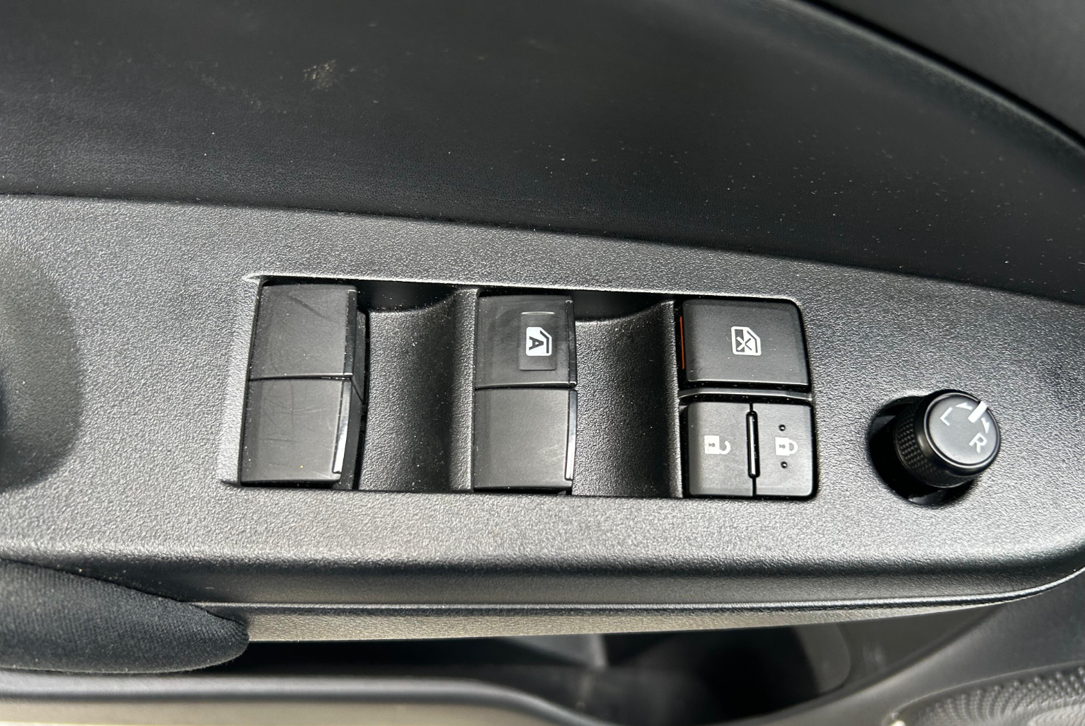 Toyota Yaris 2021 Automático color Plateado, Imagen #13