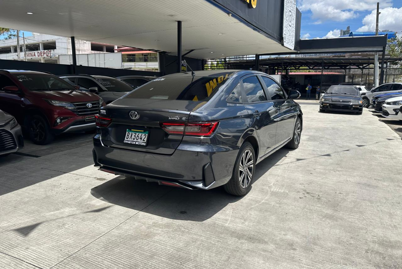 Toyota Yaris 2023 Automático color Gris, Imagen #4