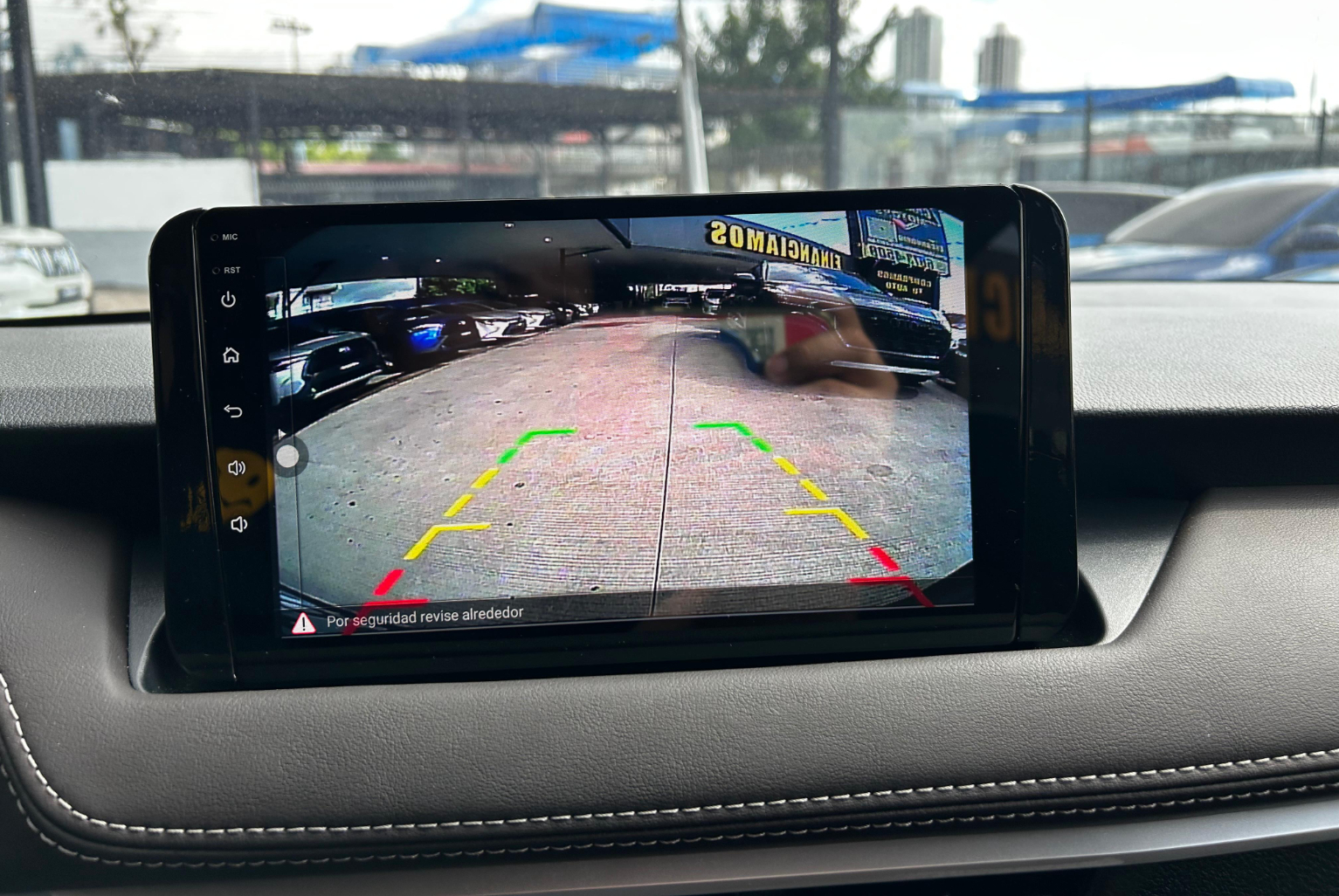 Toyota Yaris 2024 Manual color Gris, Imagen #11