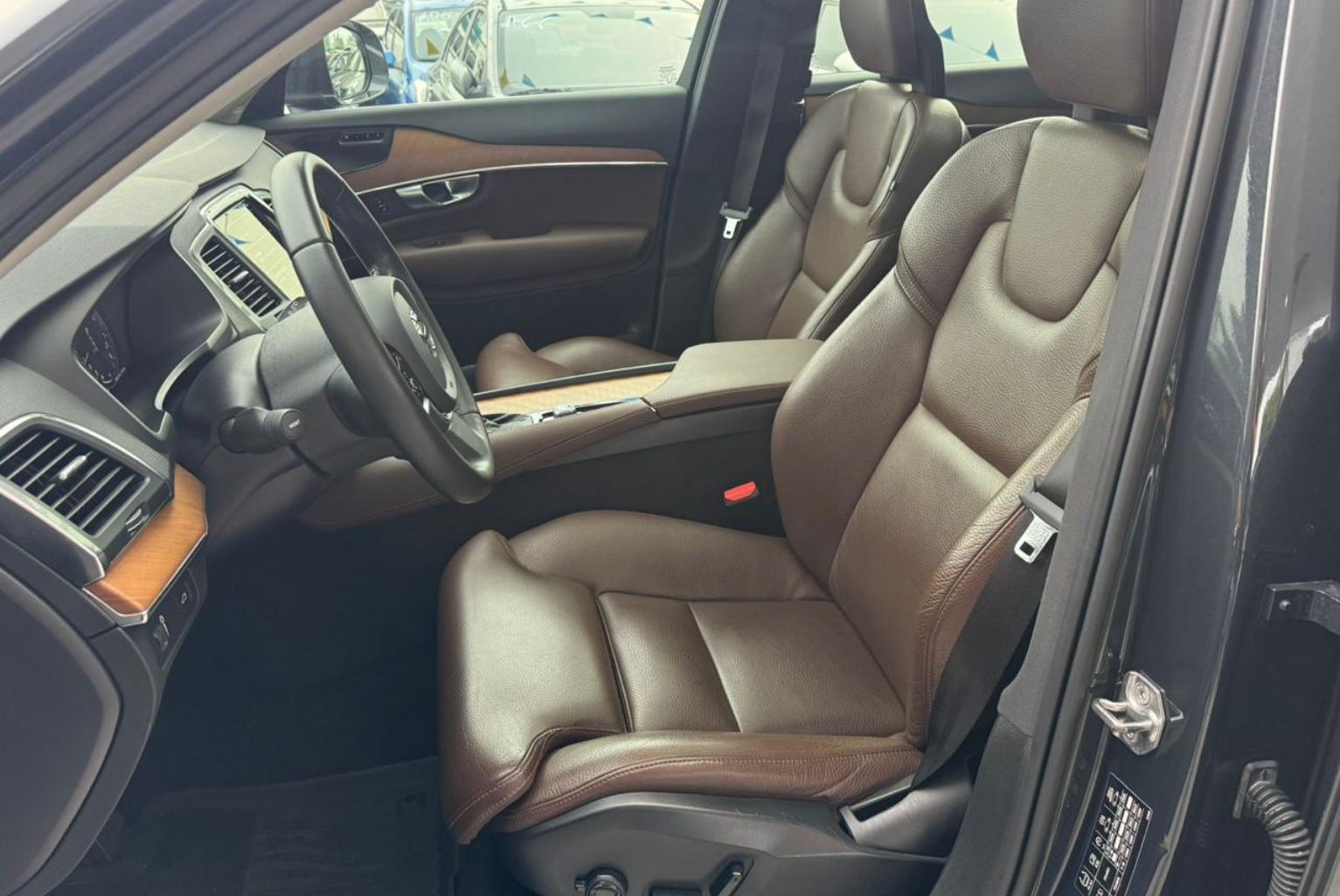 Volvo XC90 2021 Automático color Gris, Imagen #7